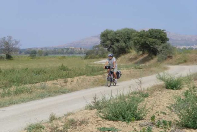 Cycling through inland plains