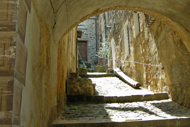 Montalcino arch