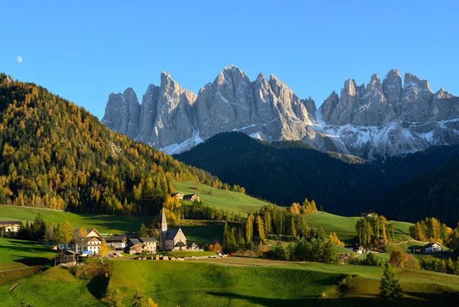 Dolomites Circuit Trek, Italy