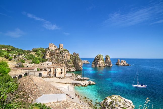 Western Sicily's Coast & Temples