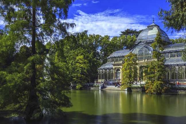 Visit the spectacular Crystal Palace in Madrid's Retiro Park