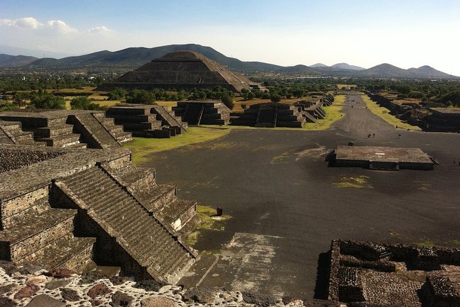 Mexico City, Pyramids & Beach