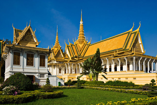 Royal-palace-phnom-penh-cambodia