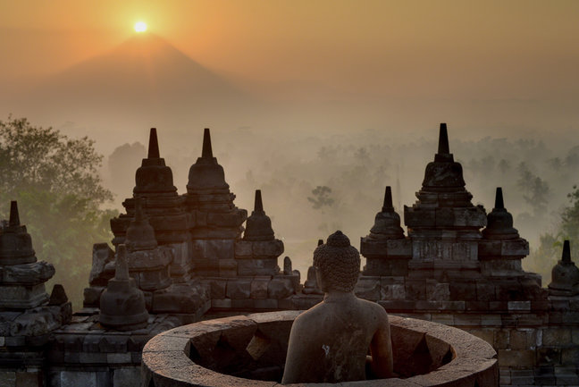 Java Temples, Volcanoes & Coffee