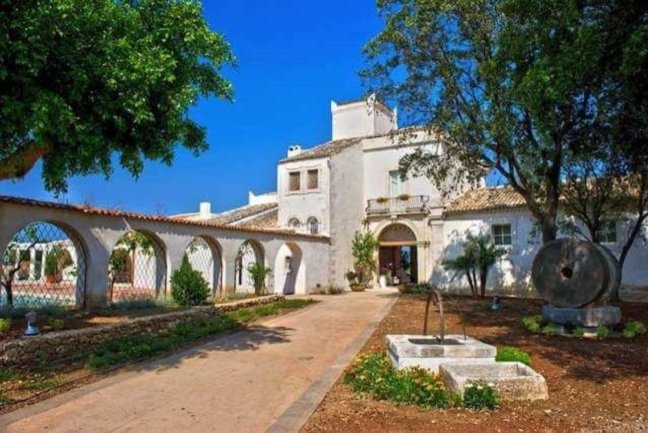 Borgo Di Luce I Monasteri