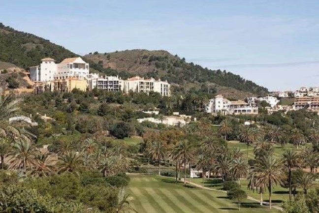 Ona Las Lomas Village