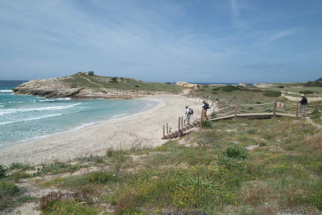 Walking on Menorca south coast