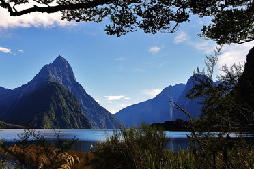 Mitre Peak, Milford Sound © Canterbury Trails