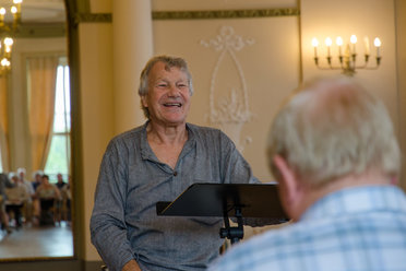 Nigel Perrin begins rehearsals